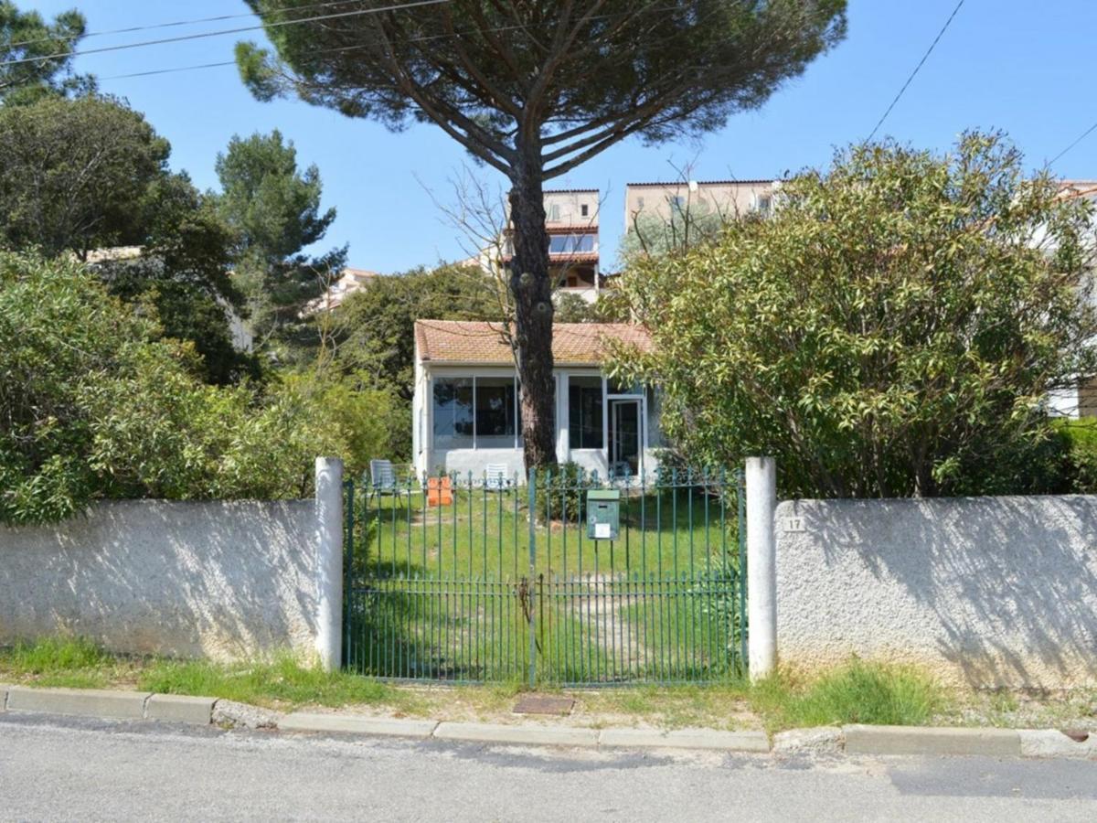 Maison Avec Jardin, 5 Couchages, St Pierre La - Lave-vaisselle, Lave-linge, Animaux Acceptes - Fr-1-229d-211 Holiday home Saint-Pierre-la-Mer (Aude)